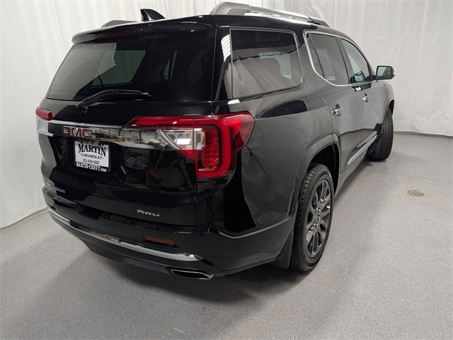 Used 2023 GMC Acadia Denali w/ Black Diamond Edition image 3