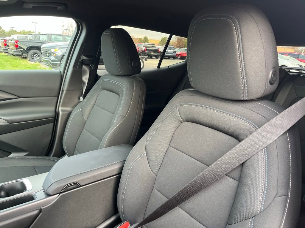 New 2026 Chevrolet Equinox EV LT w/ Comfort Package image 11