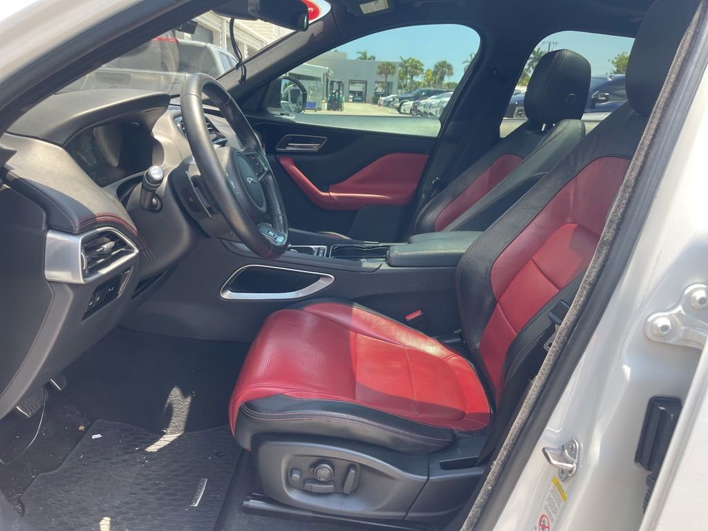 Used 2017 Jaguar F-PACE R-Sport AWD/4WD image 5
