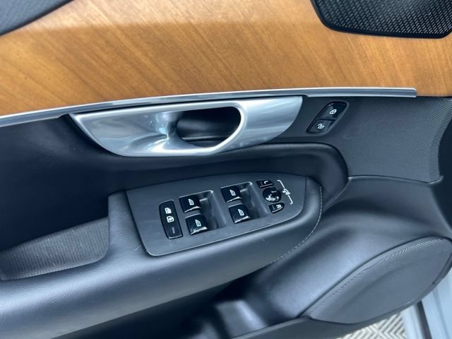 Used 2024 Volvo XC90 T8 Plus w/ Protection Package Premier AWD/4WD image 13
