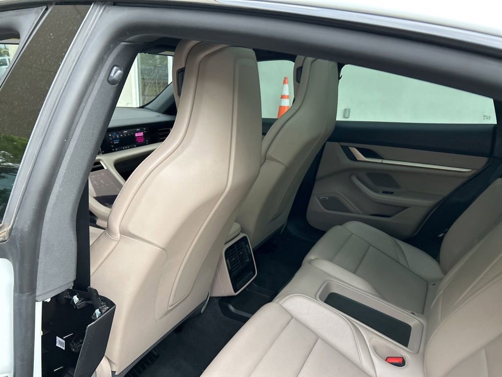 Used 2022 Porsche Taycan 4S image 16