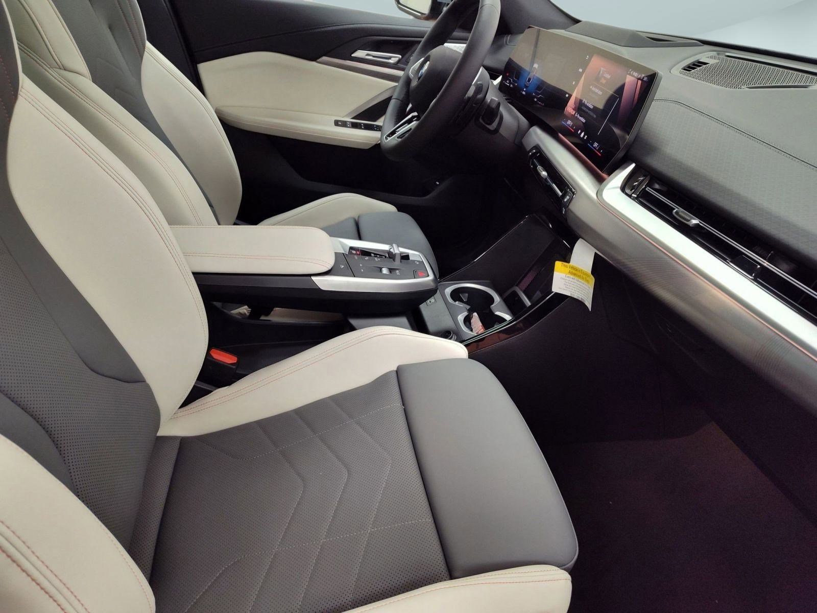 Used 2025 BMW X2 xDrive28i w/ Premium Package image 26