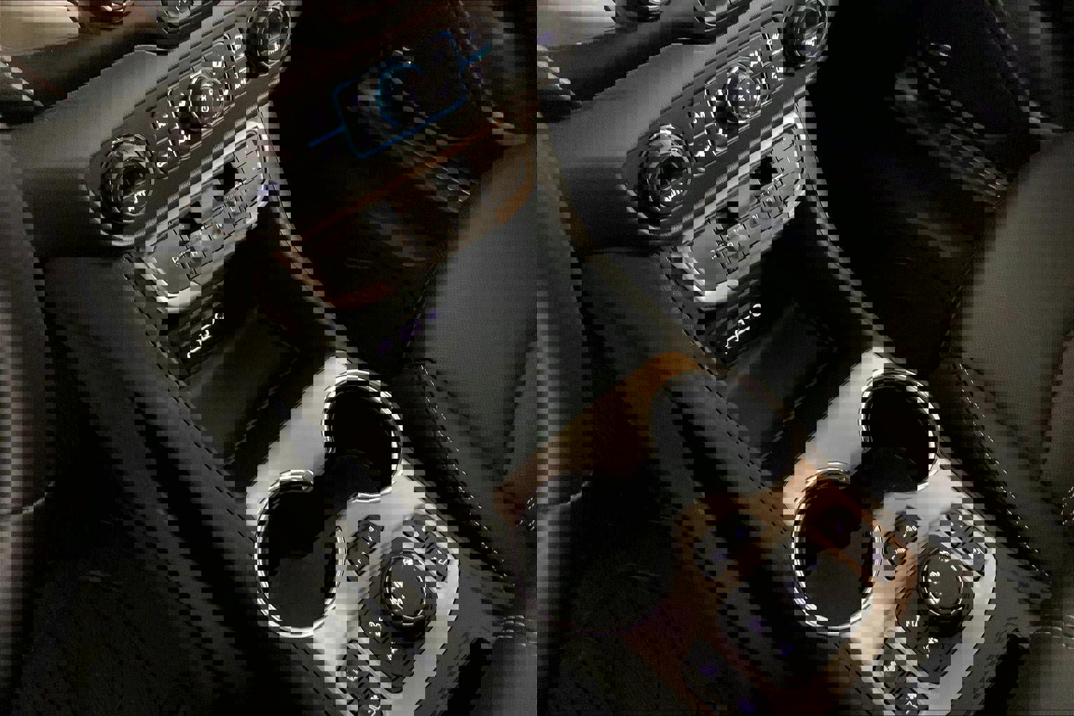 Used 2023 GMC Terrain Denali w/ Black Diamond Edition image 17