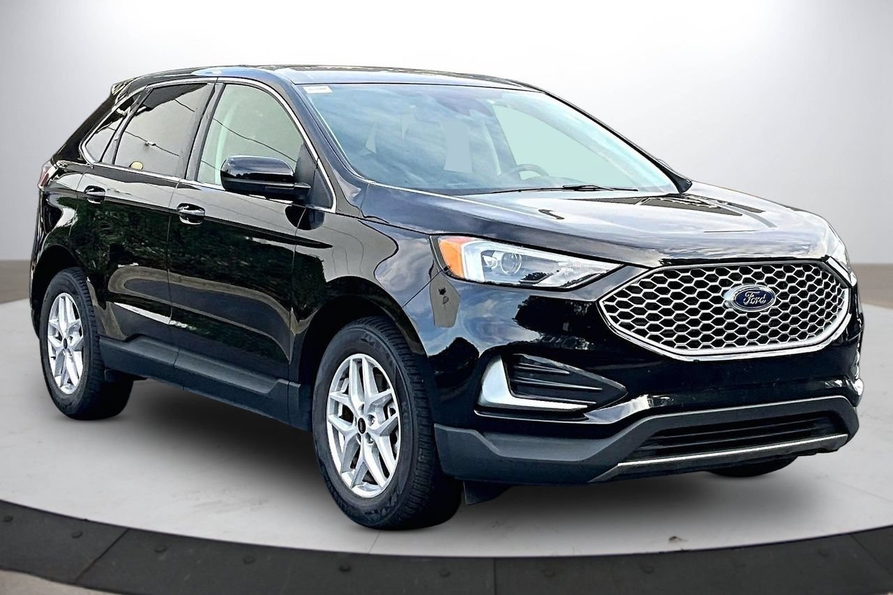 Used 2024 Ford Edge SEL AWD/4WD image 2