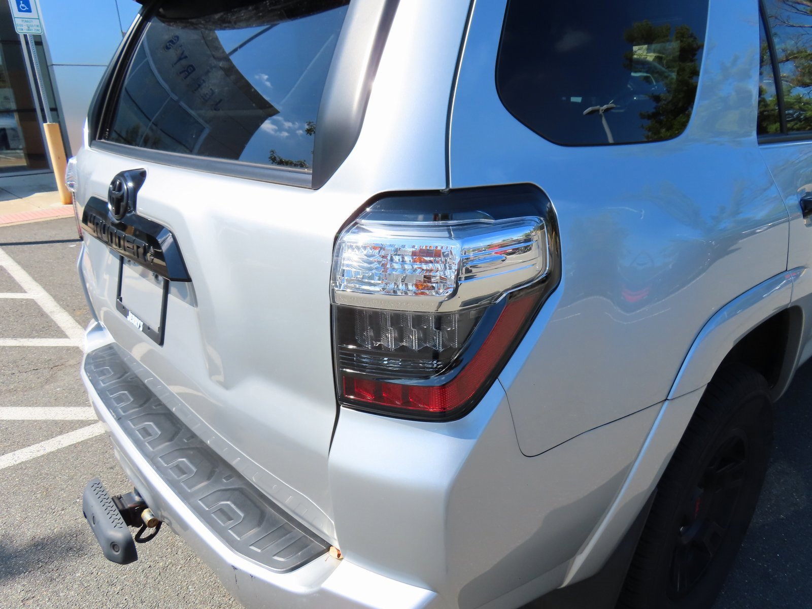 Used 2021 Toyota 4Runner Venture image 11