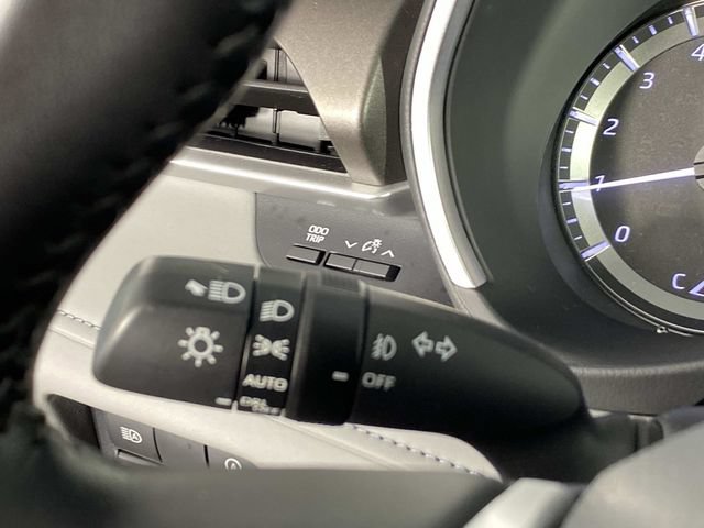 Used 2024 Toyota Highlander XLE AWD/4WD image 22