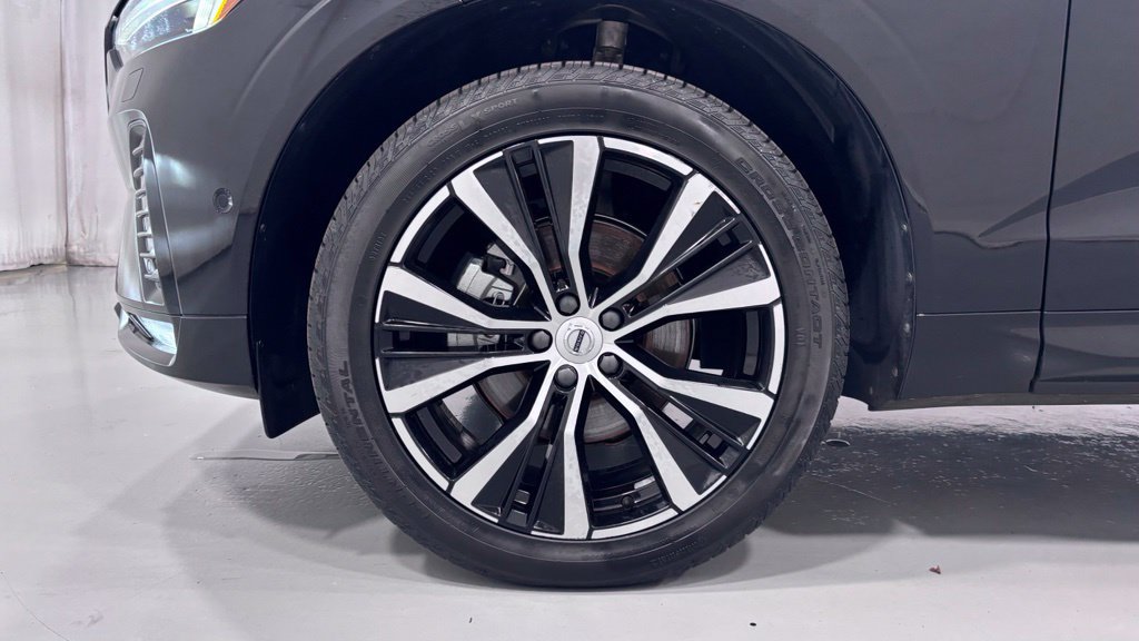 Certified 2024 Volvo XC60 B5 Plus w/ Protection Package Premier AWD/4WD image 30