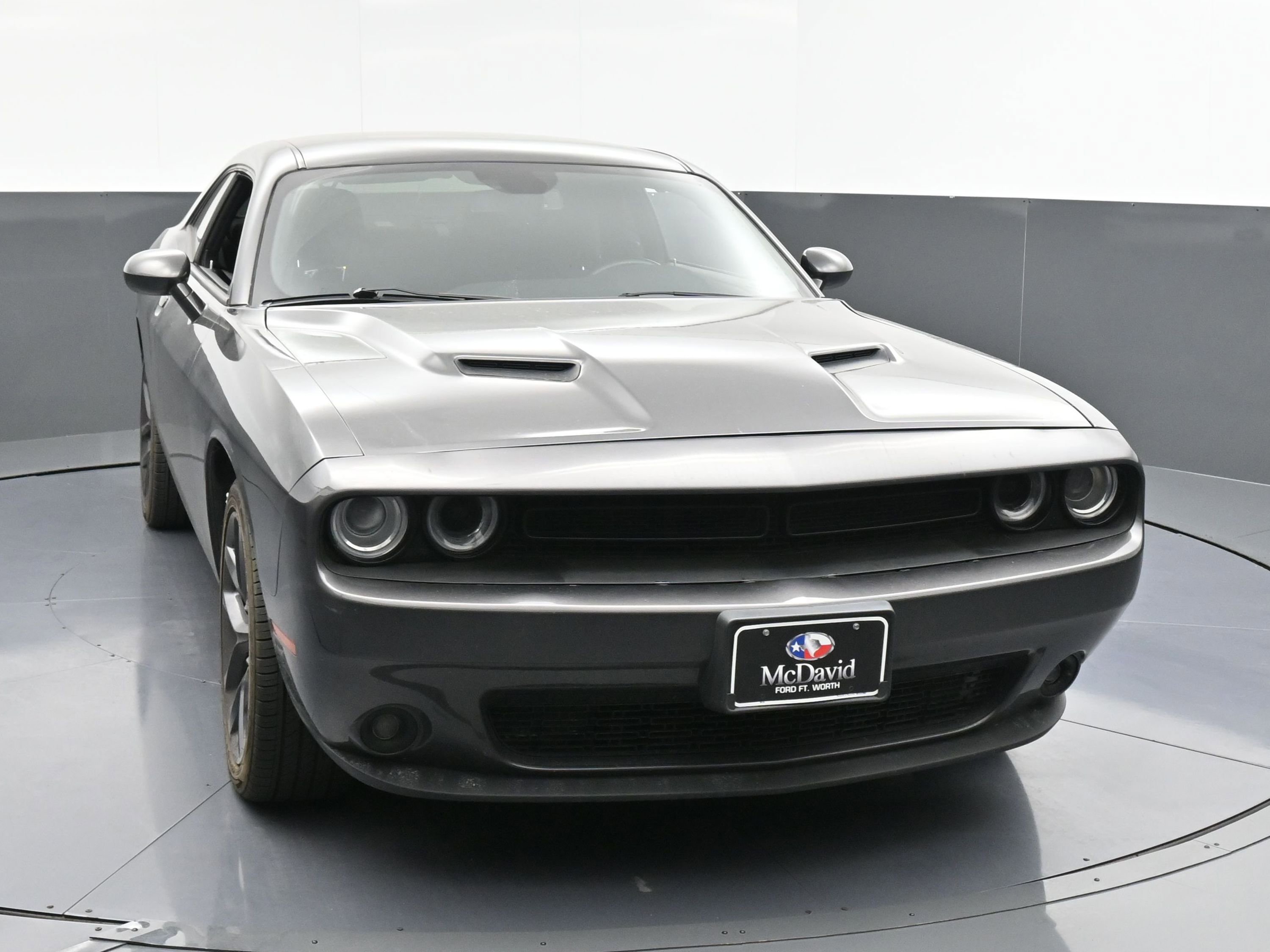Used 2023 Dodge Challenger SXT w/ Blacktop Package image 2