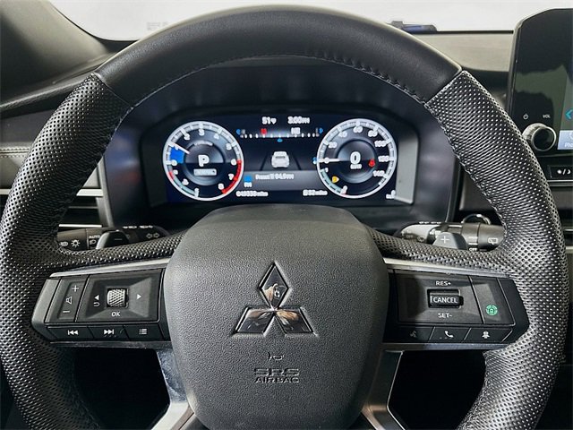 Used 2023 Mitsubishi Outlander SE image 11