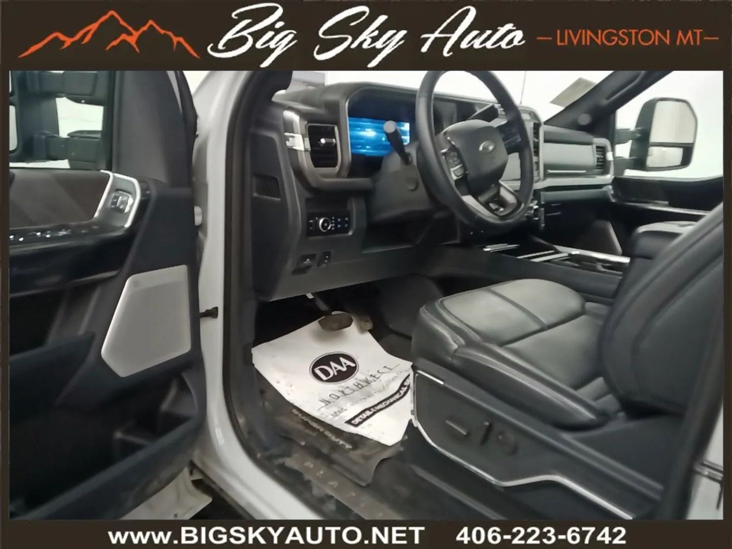 Used 2025 Ford F350 Platinum w/ FX4 Off-Road Package AWD/4WD image 5