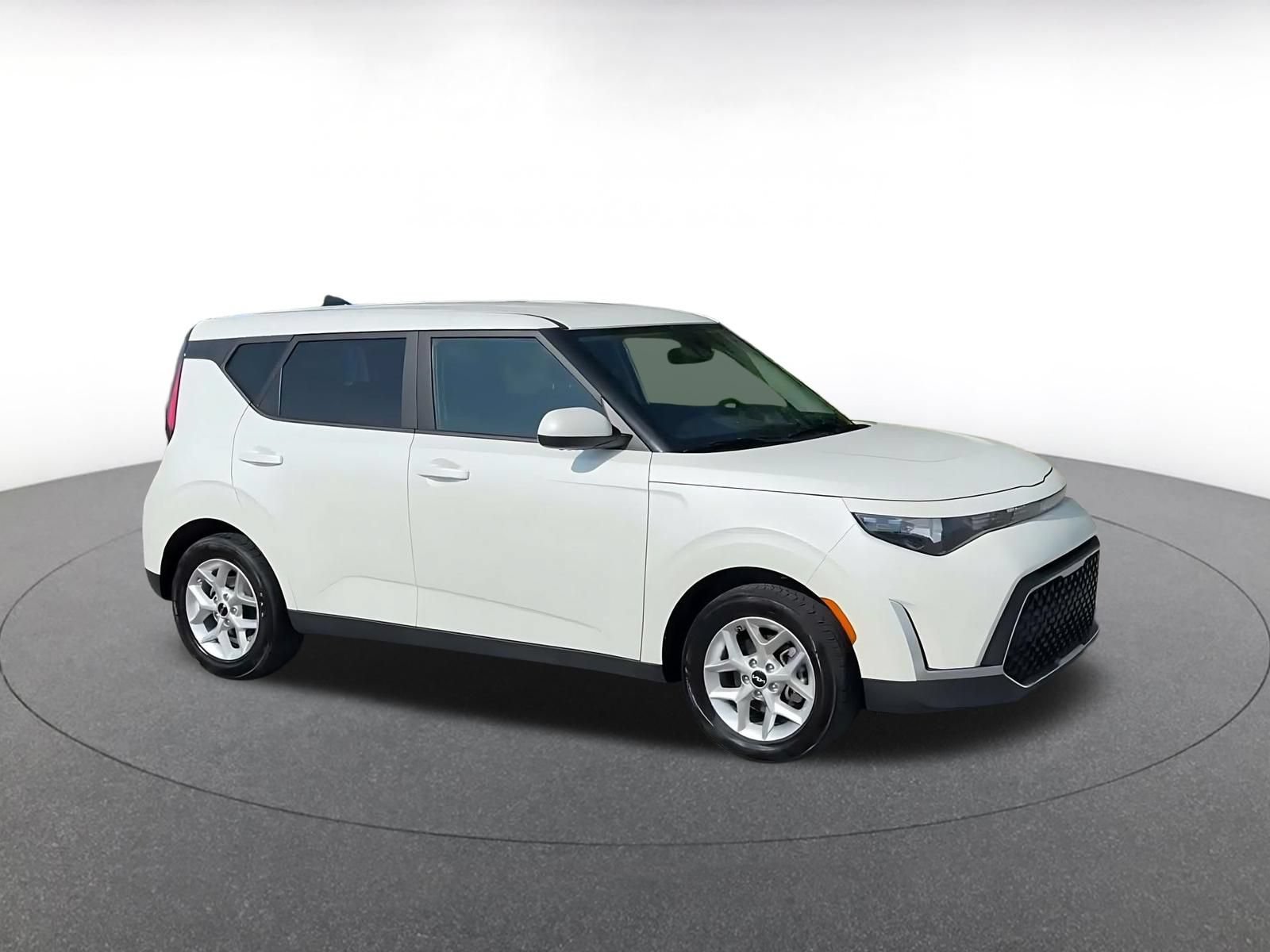 Used 2025 Kia Soul LX w/ LX Technology Package FWD video 2
