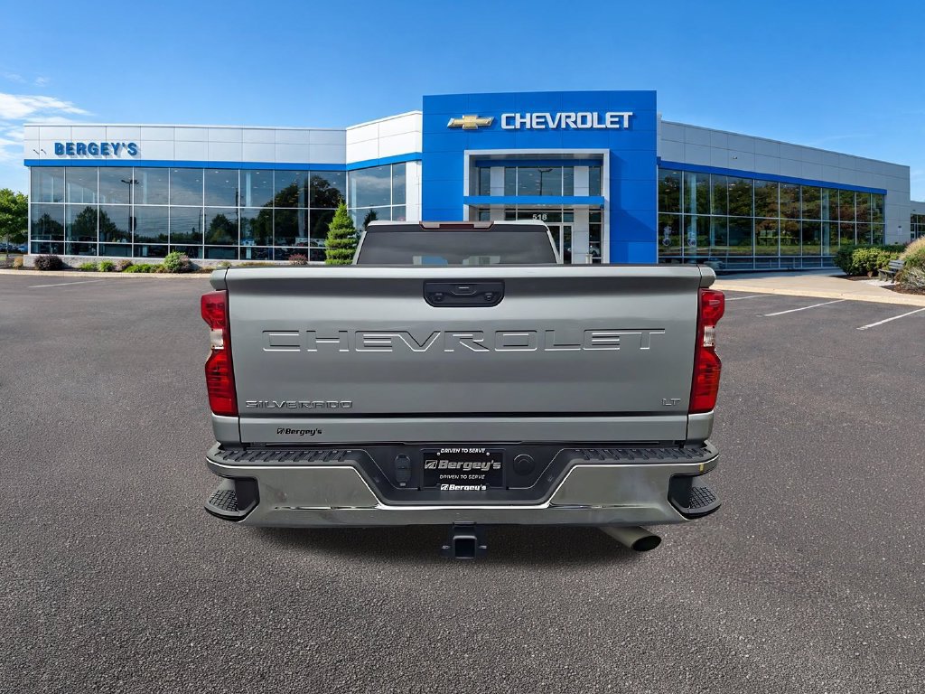 Used 2025 Chevrolet Silverado 2500 LT w/ Convenience Package AWD/4WD image 6
