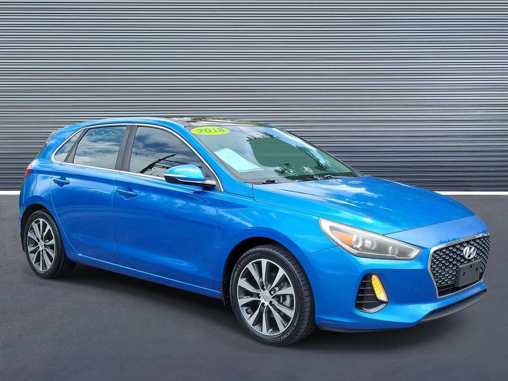 Used 2018 Hyundai Elantra GT w/ Tech Package 03 FWD image 2