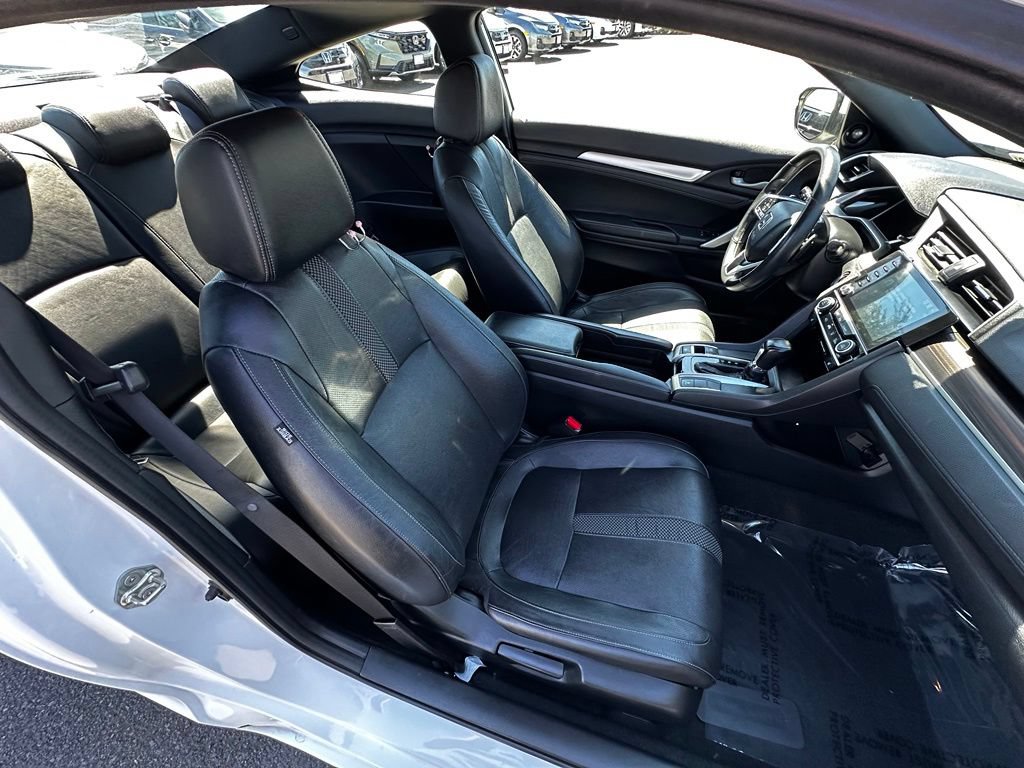 Used 2019 Honda Civic Touring image 15