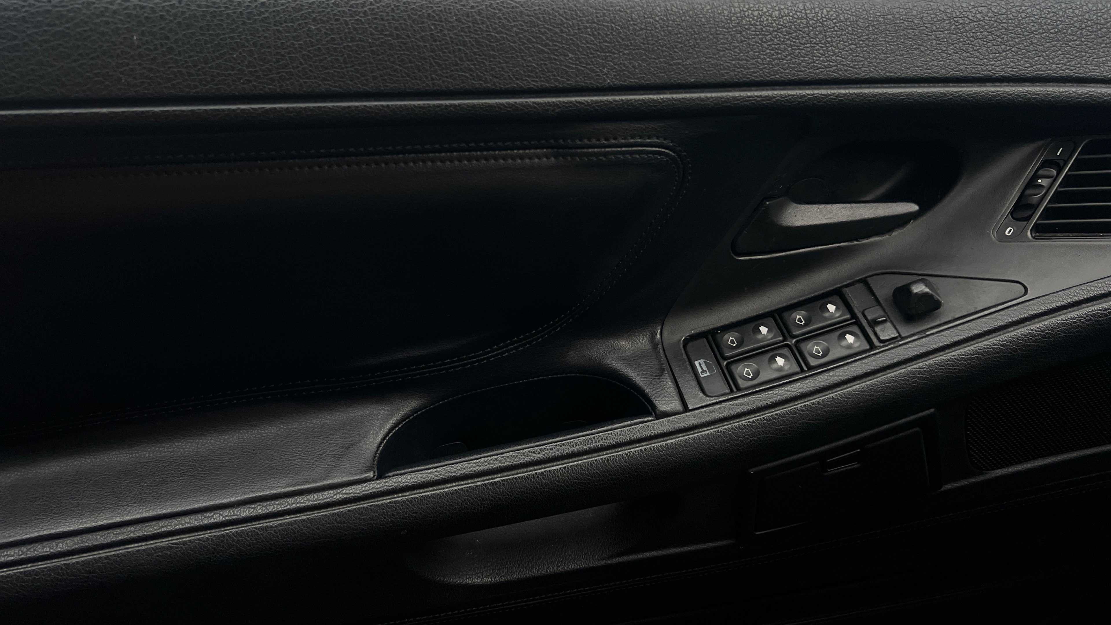 Used 1992 BMW 850i image 20