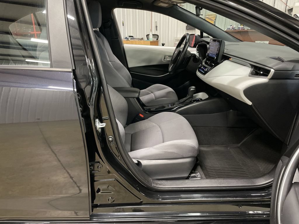 Used 2022 Toyota Corolla SE FWD image 25