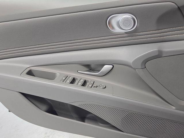 New 2026 Hyundai Elantra Sport FWD image 26
