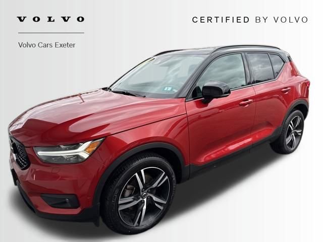 Certified 2022 Volvo XC40 T5 R-Design w/ Advanced Package image 2