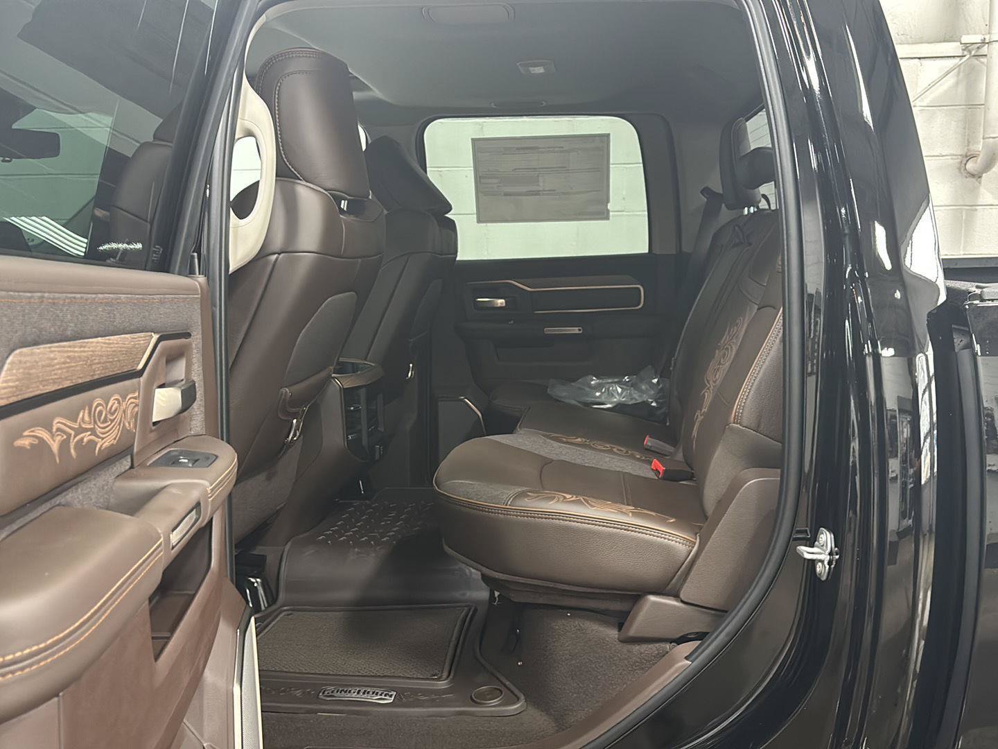 New 2026 RAM 3500 Longhorn AWD/4WD image 27