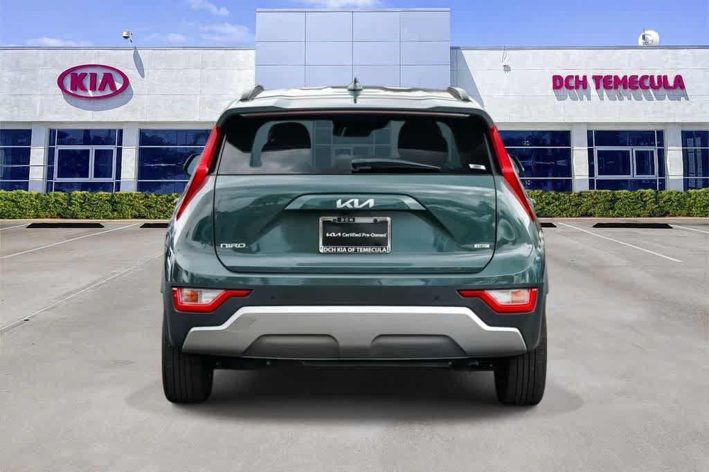 Certified 2025 Kia Niro EX FWD image 5