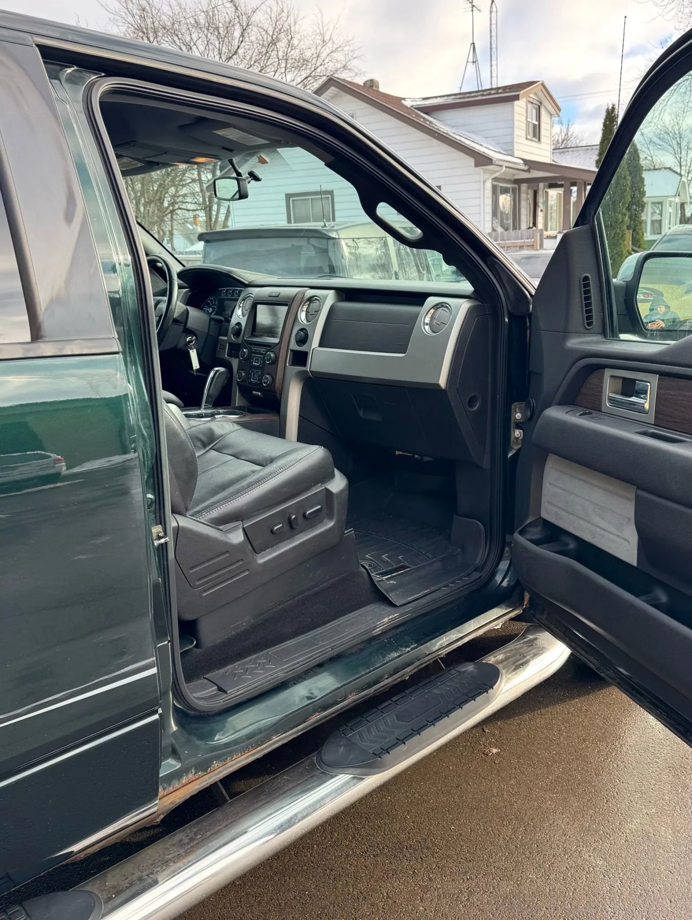 Used 2013 Ford F150 Lariat w/ Lariat Chrome Pkg AWD/4WD image 14