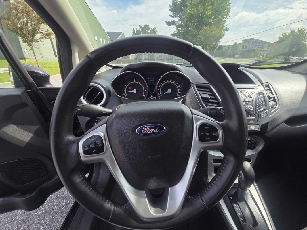 Used 2016 Ford Fiesta SE FWD image 19