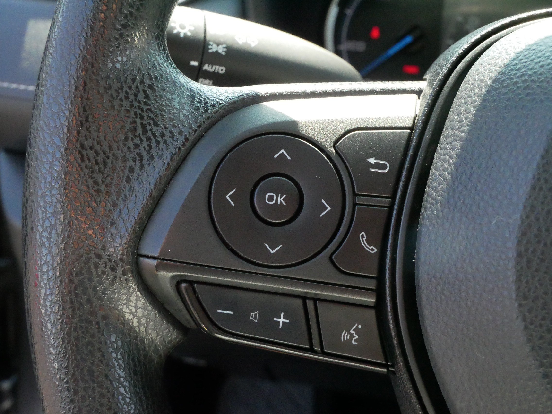 Used 2023 Toyota RAV4 XLE AWD/4WD image 26