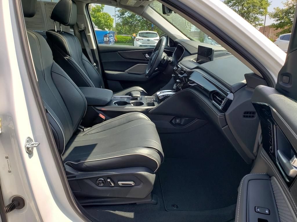 Certified 2024 Acura MDX w/ Advance Package AWD/4WD image 23