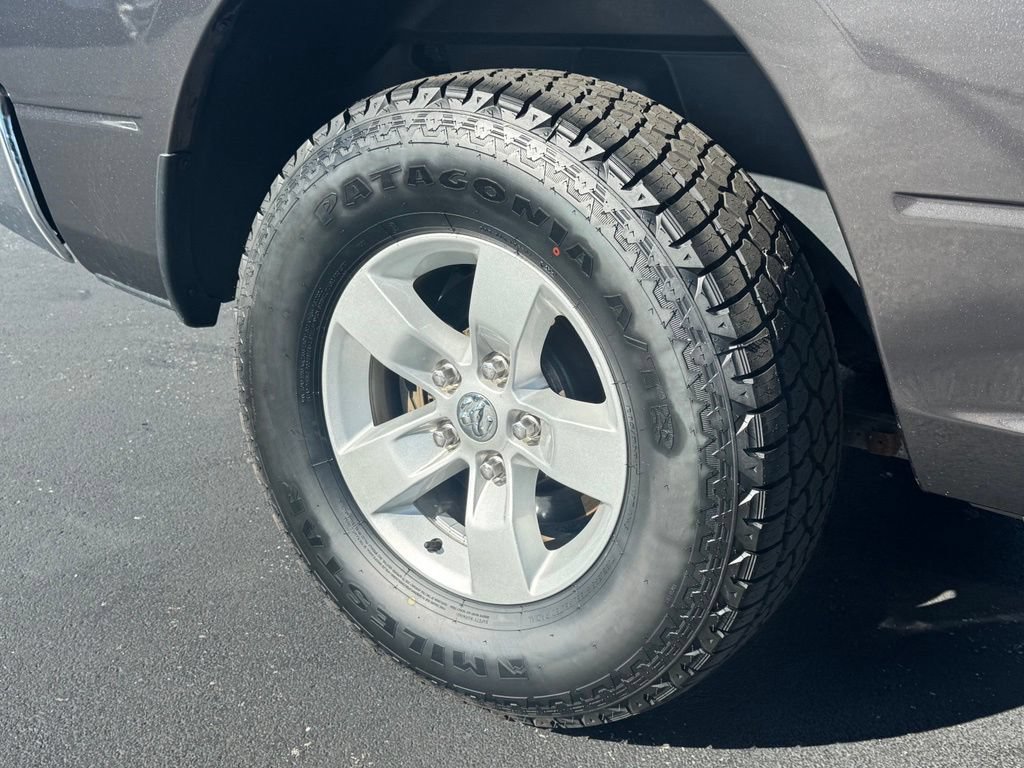 Used 2019 RAM 1500 Classic SLT w/ Luxury Group AWD/4WD image 23