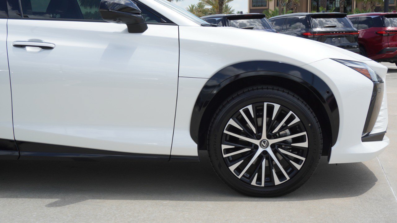 Certified 2024 Lexus RZ 450e Premium w/ Technology Package AWD/4WD image 9