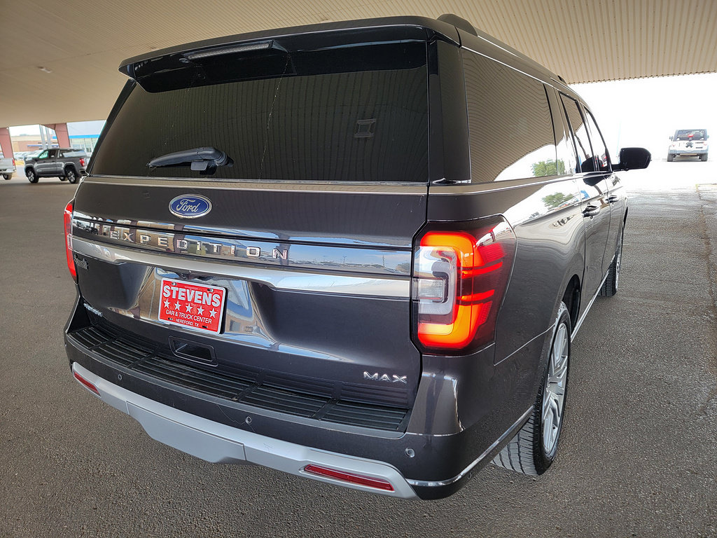 Used 2024 Ford Expedition Max Platinum AWD/4WD image 3