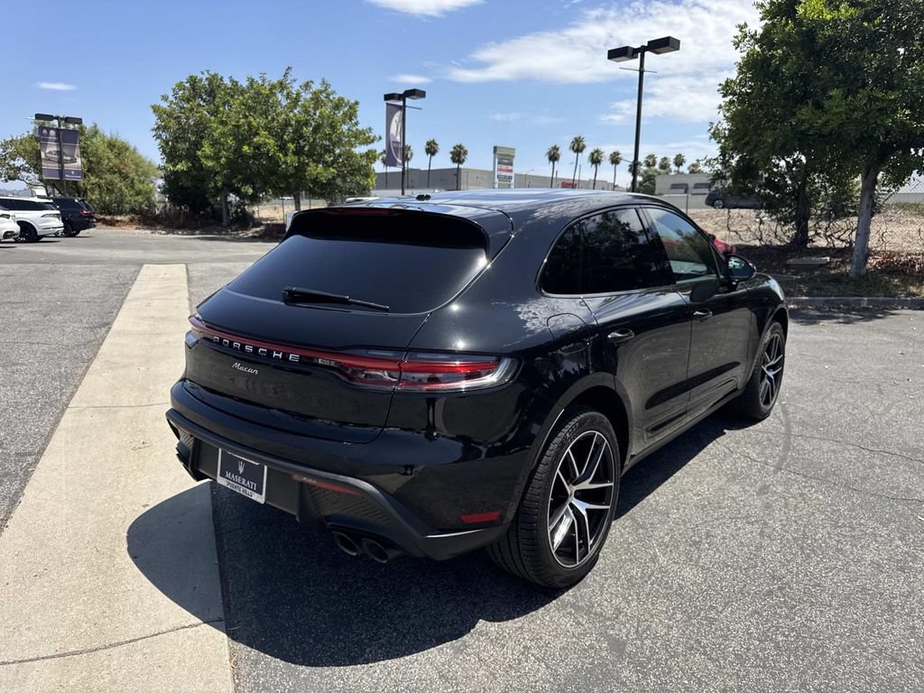 Used 2023 Porsche Macan Turbo AWD/4WD image 4