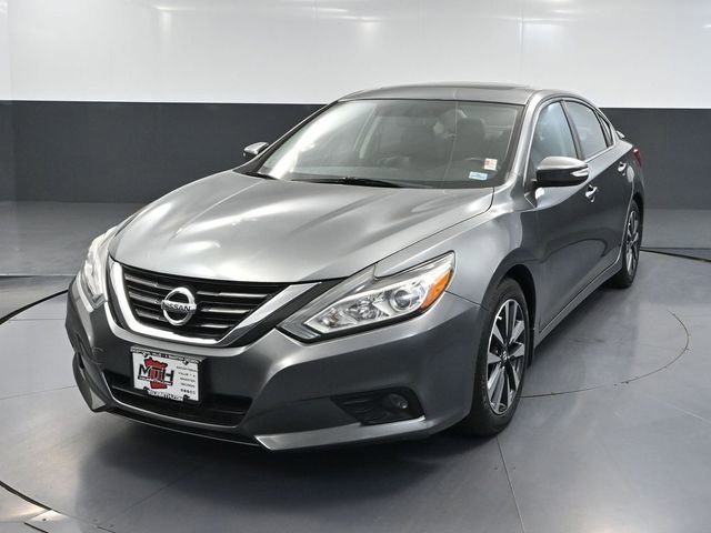 Used 2016 Nissan Altima 2.5 SL w/ Moonroof Package FWD image 10