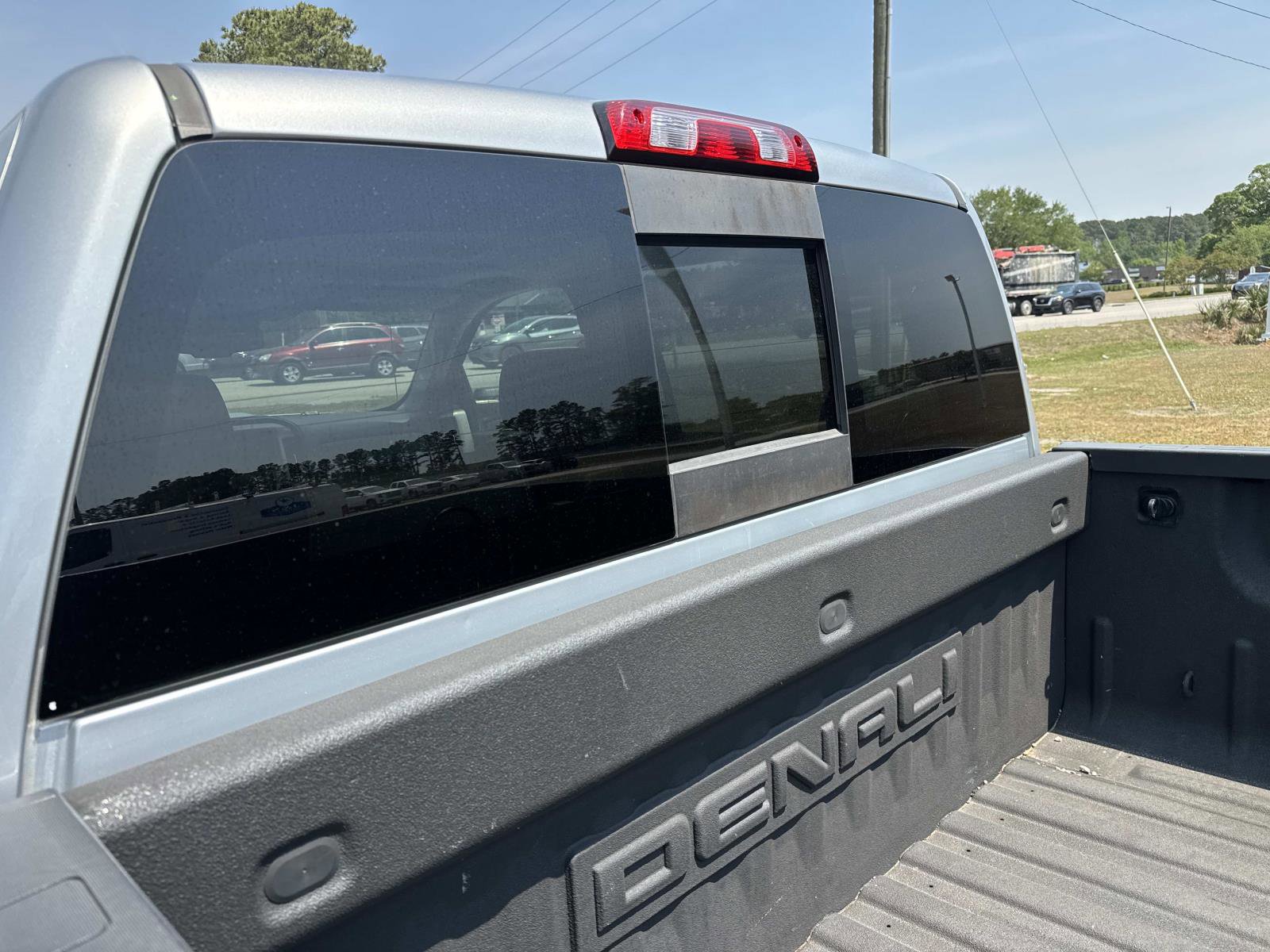 Used 2018 GMC Sierra 2500 Denali w/ Duramax Plus Package AWD/4WD image 13