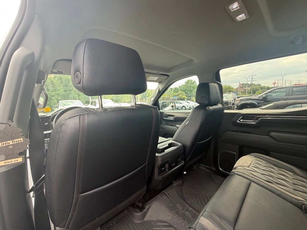 Used 2023 Chevrolet Silverado 1500 RST AWD/4WD image 12