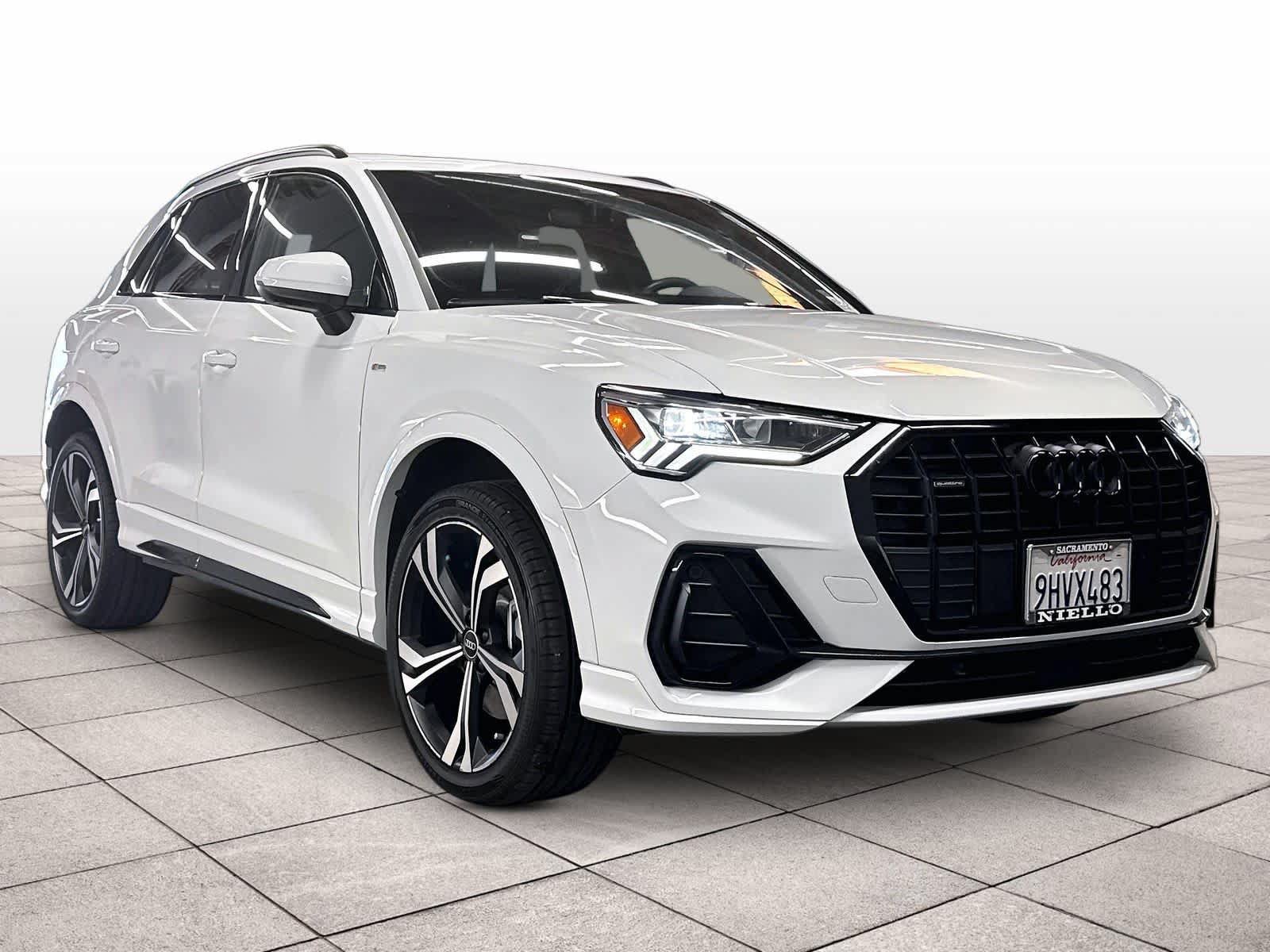 Used 2023 Audi Q3 2.0T Premium Plus w/ Premium Plus Package AWD/4WD image 2