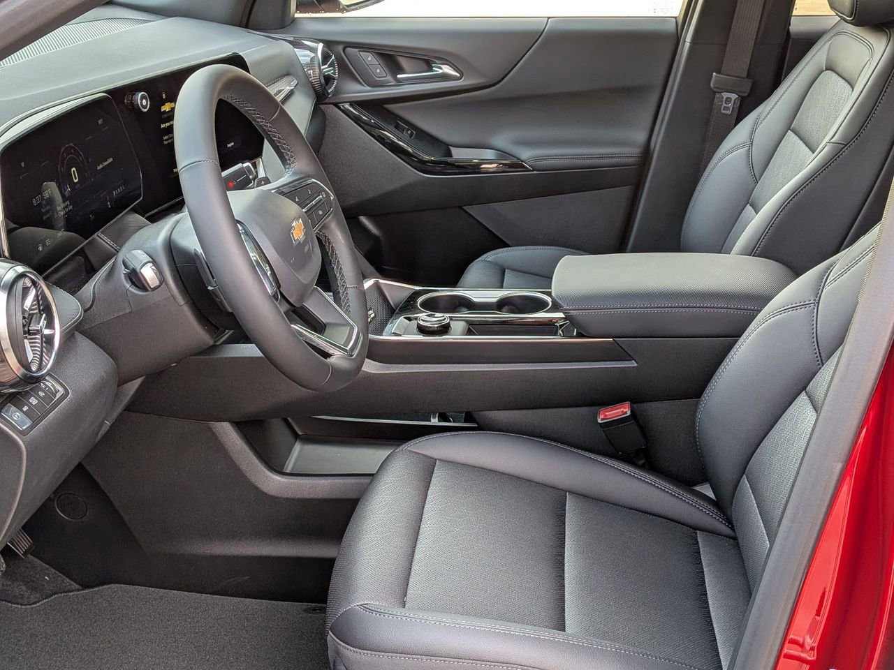 Used 2026 Chevrolet Equinox LT w/ Convenience Package II image 18