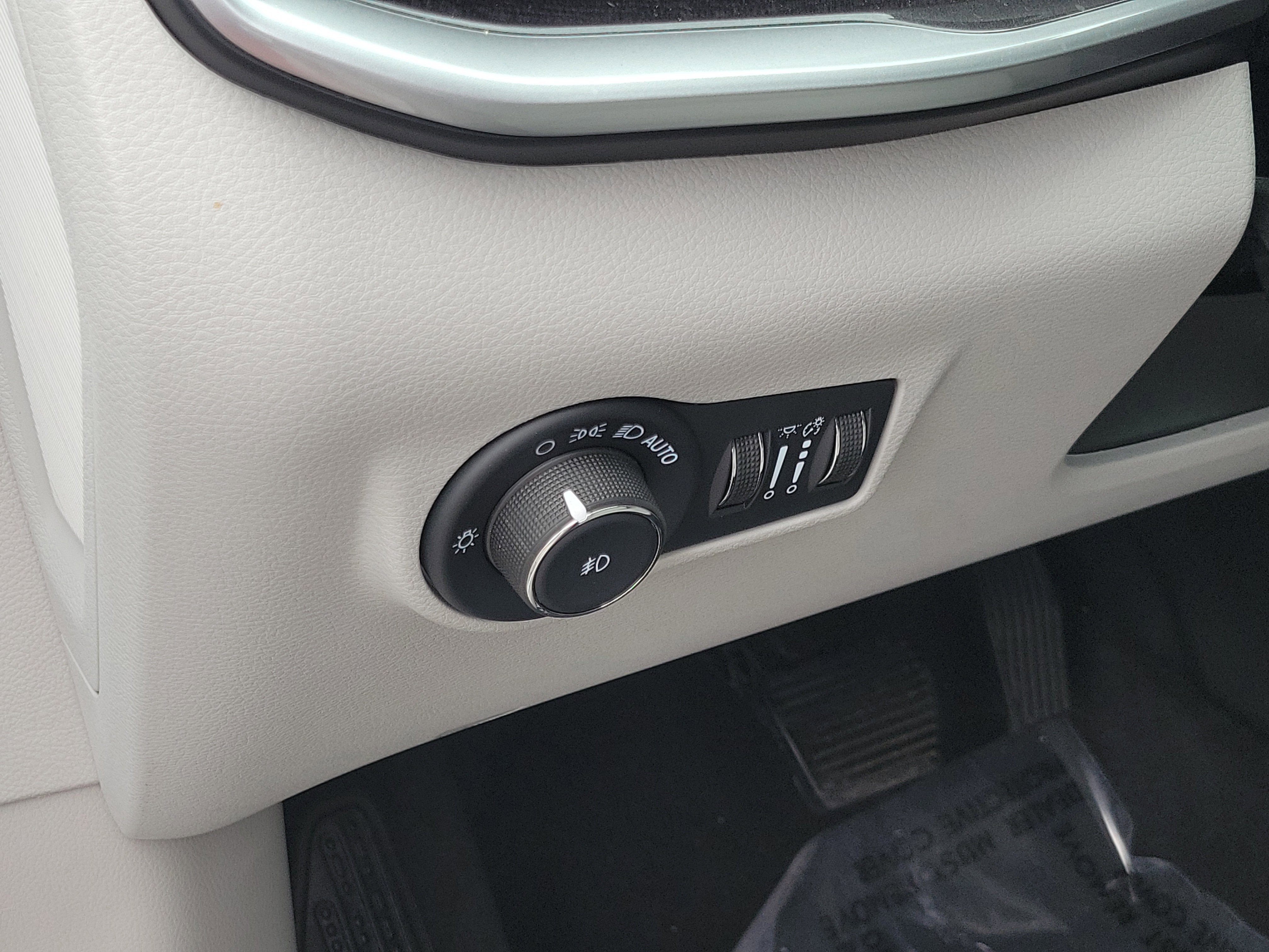 Used 2022 Jeep Compass Latitude w/ Convenience Group image 26