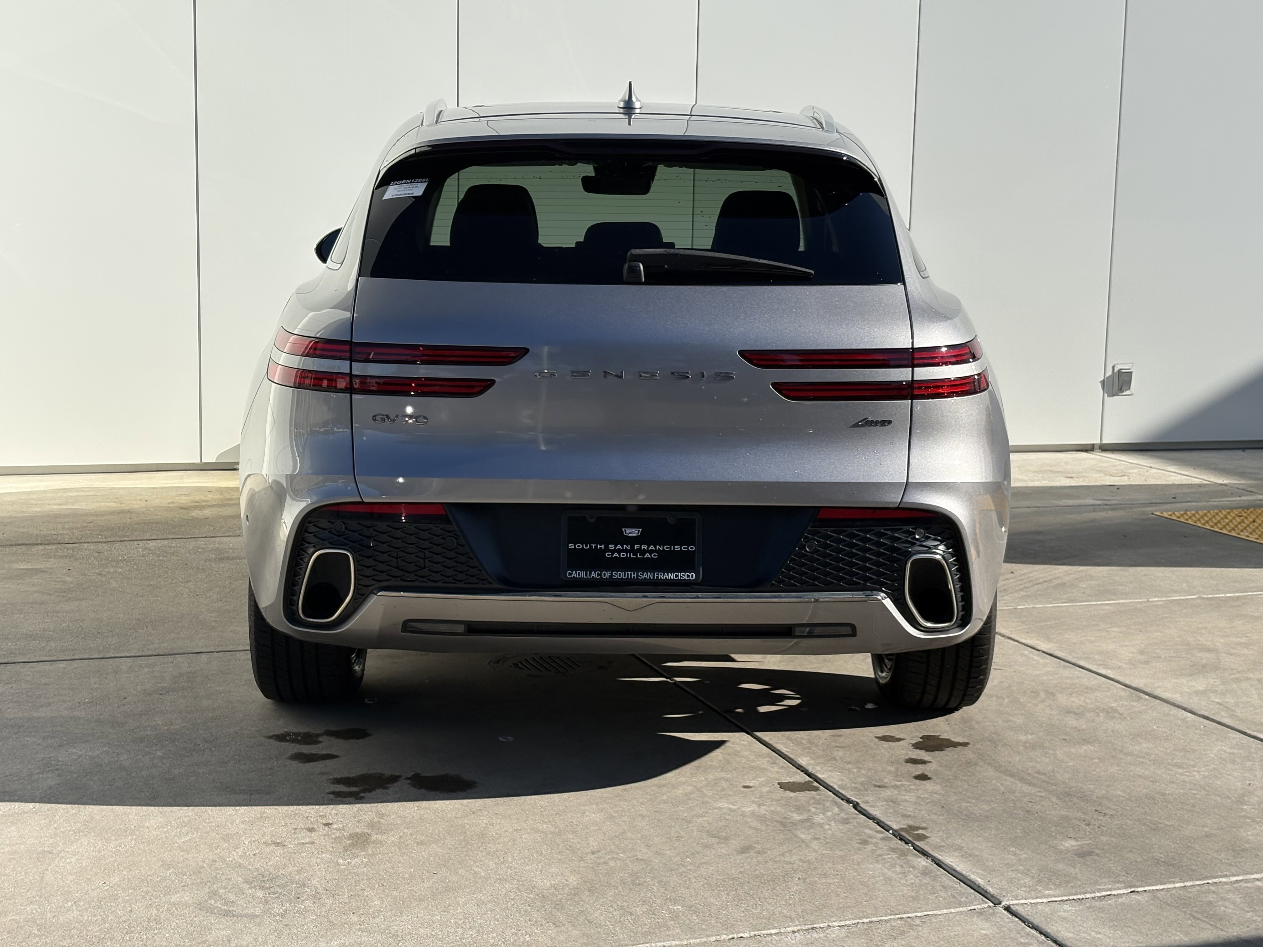 Used 2022 Genesis GV70 2.5T w/ Advanced Package image 8