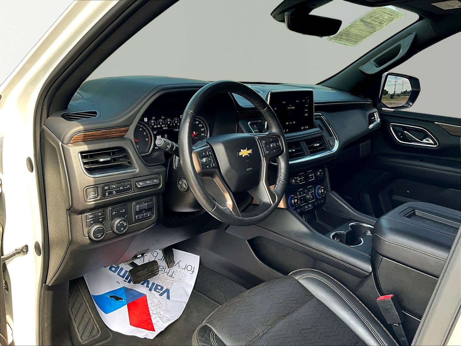 Used 2021 Chevrolet Tahoe High Country w/ Technology Package AWD/4WD image 17