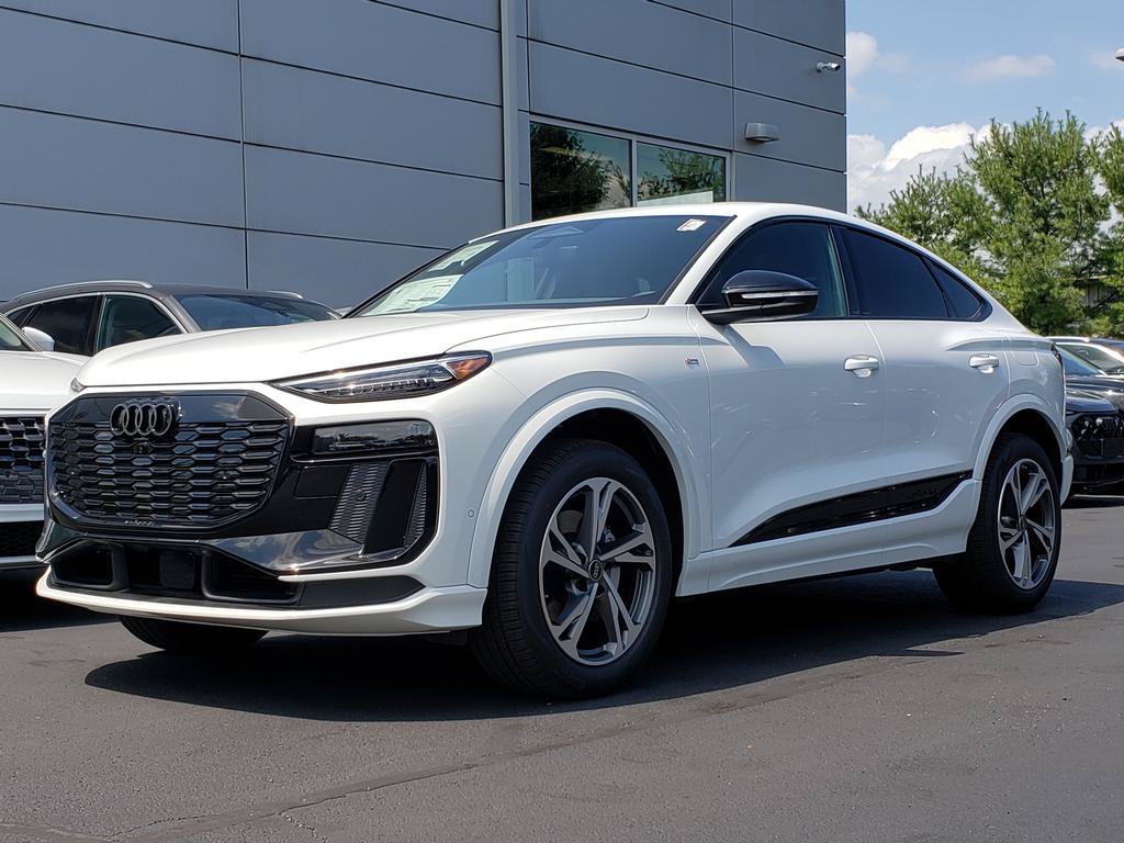 New 2027 Audi Q6 e-tron Premium Plus AWD/4WD image 1