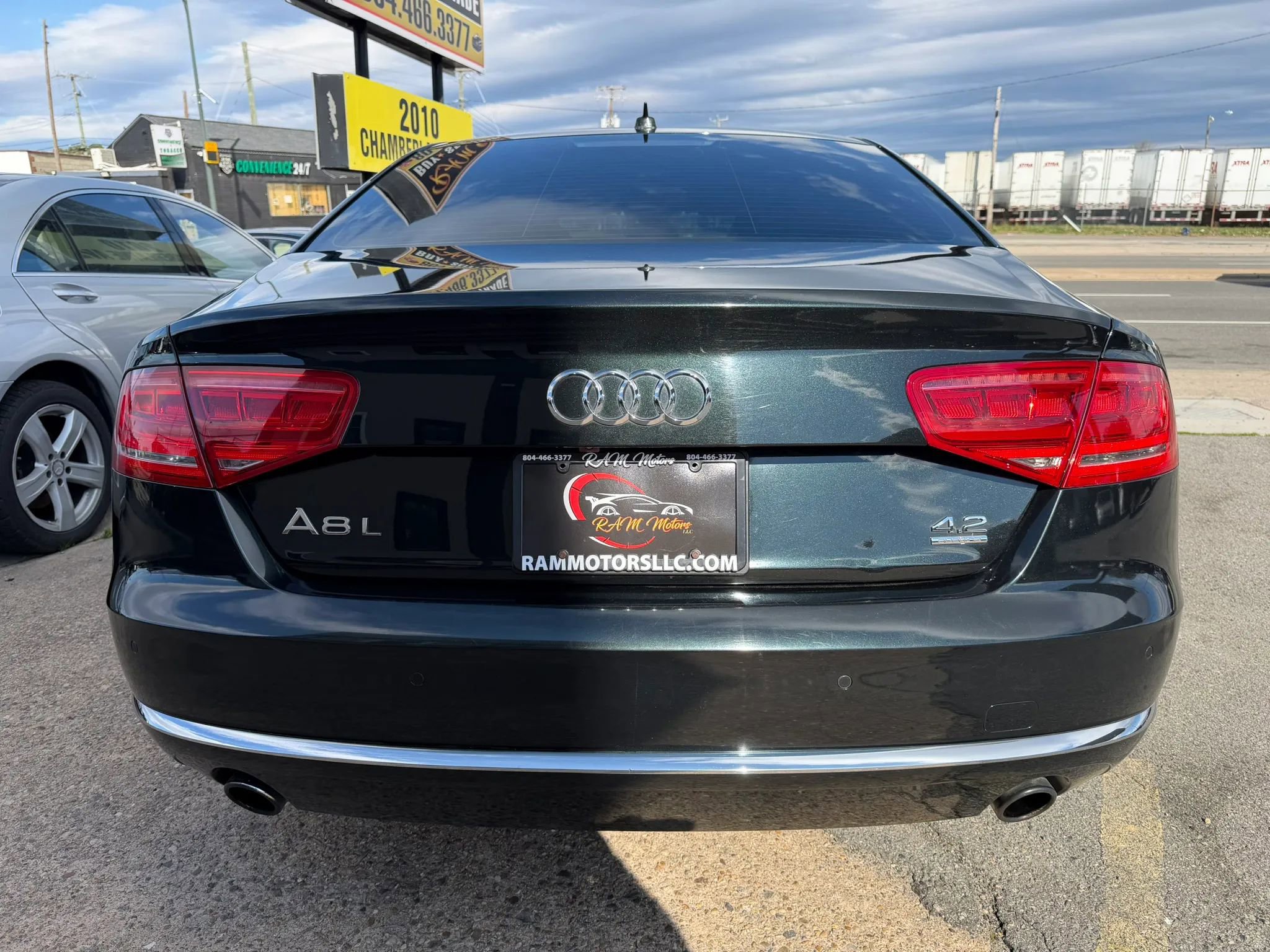 Used 2012 Audi A8 L 4.2 image 4