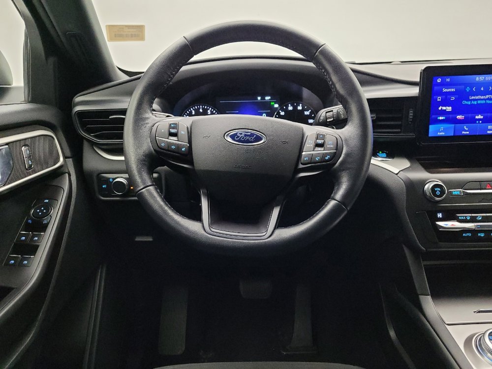 Used 2020 Ford Explorer XLT image 22
