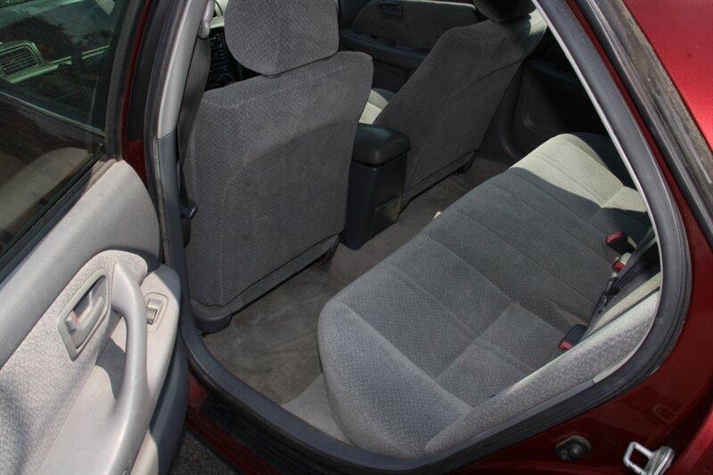 Used 2000 Toyota Camry LE FWD image 14
