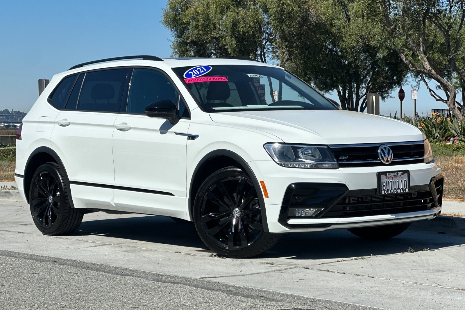 Used 2021 Volkswagen Tiguan SE R-Line w/ 3rd Row Seat Package AWD/4WD image 2