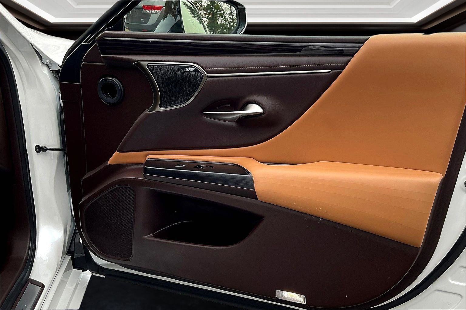 Used 2021 Lexus ES 250 w/ Luxury Package image 19