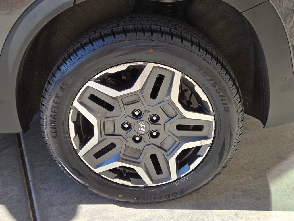 Used 2023 Hyundai Santa Fe Limited image 10