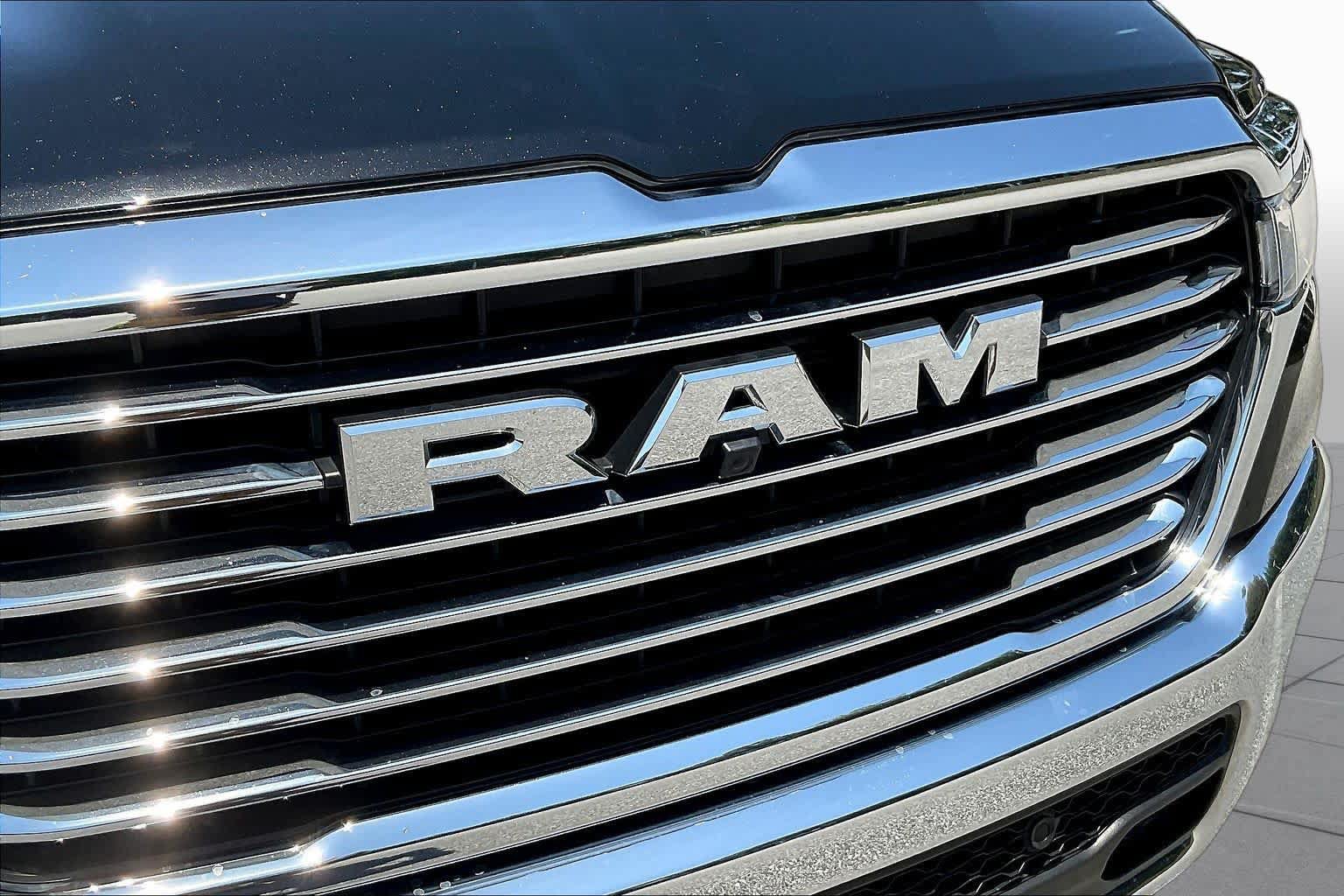 Used 2025 RAM 1500 Laramie AWD/4WD image 57