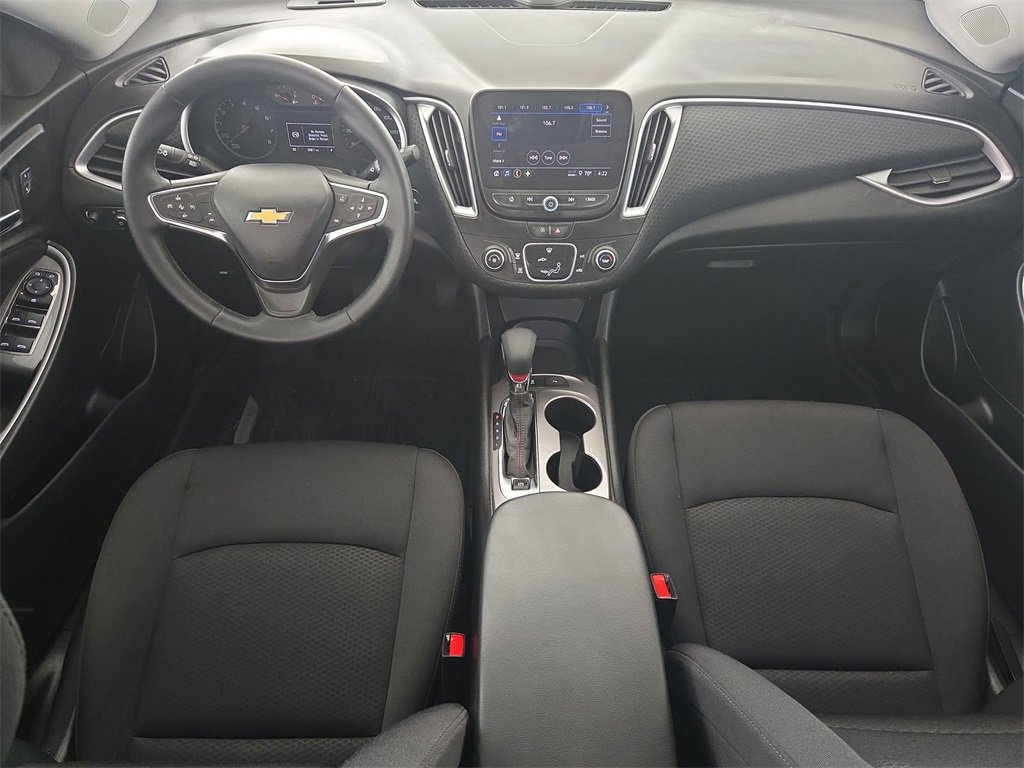 Used 2025 Chevrolet Malibu RS image 25