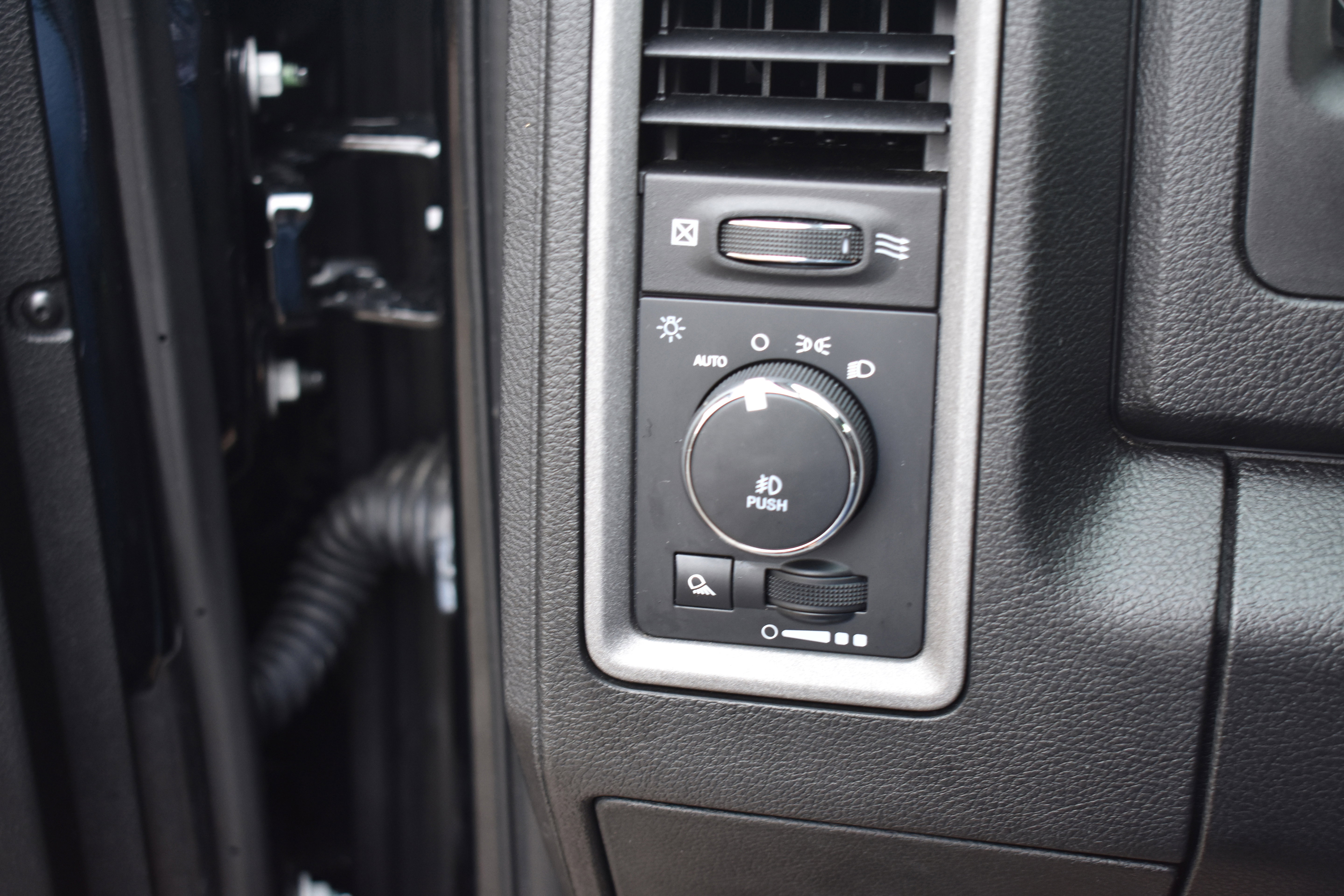 Used 2024 RAM 1500 Tradesman w/ Electronics Group image 20